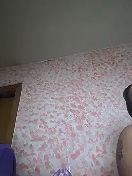 parejade225@xh webcam