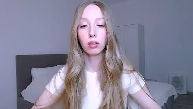 Luna_insniity webcam