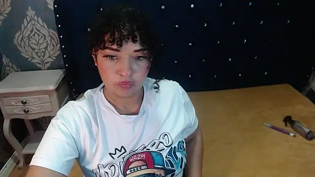 Sofiacowperx webcam