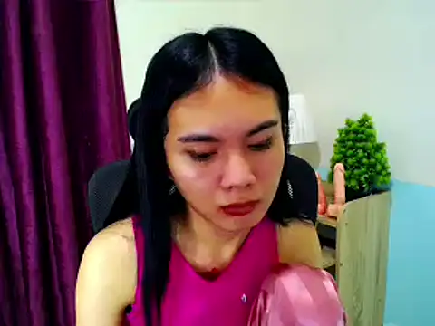 devine_goddess webcam