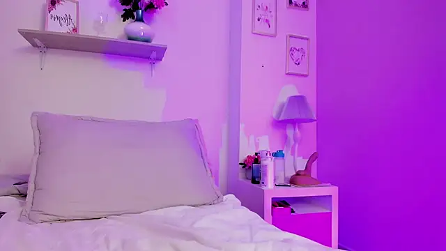 lauraraider - LauraRaider's free webcam - UK Sex Cams