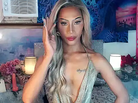 Tarah_MC_Collins webcam