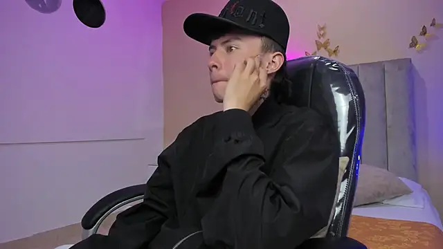 nascary_fox (M twink) - body in oil