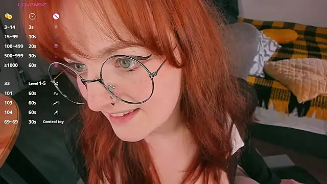 Alice_CutePerv webcam