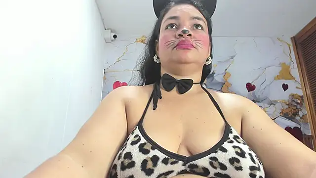 adult chat room Cloe 35