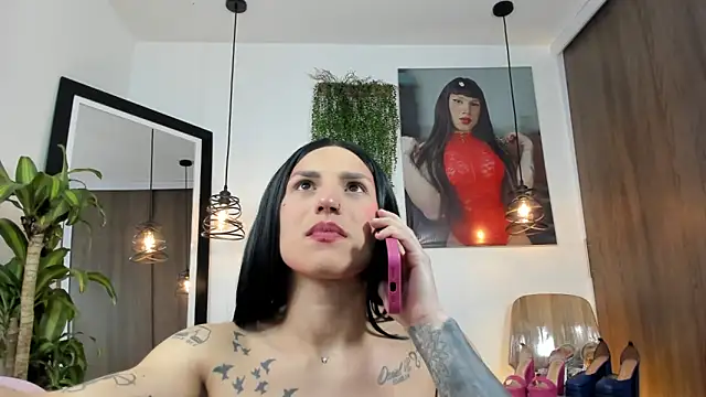 queenramoona-hot webcam