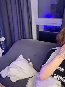 grotesk_couple - Grotesk_Couple's free webcam - UK Sex Cams