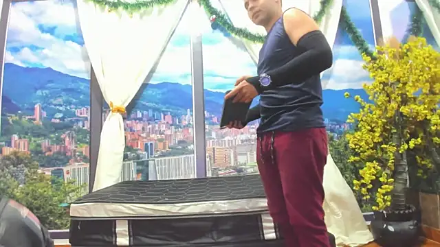 SabrinaAndEddy webcam