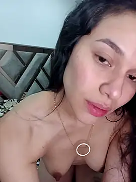 CorinaSmith28 webcam