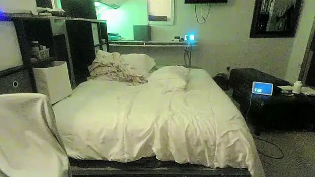 sissytrapdolly24 webcam