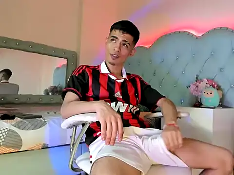 Apolo_Richards webcam