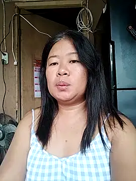 Lovelywoman43 webcam