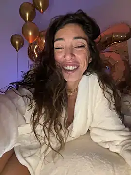 Amani_thewolf webcam