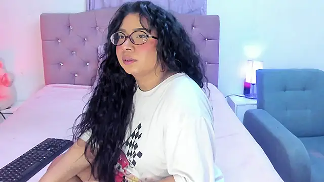 Latinabombsheell webcam