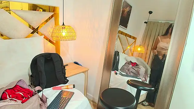 Madeline_Foxxxy webcam