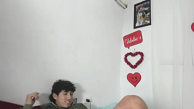 Laura_and_Kevin webcam