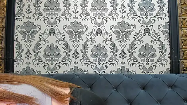 LissaBigTitts webcam