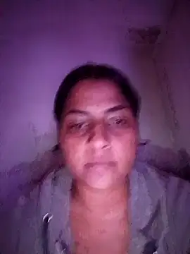 Giselabrunette25 webcam