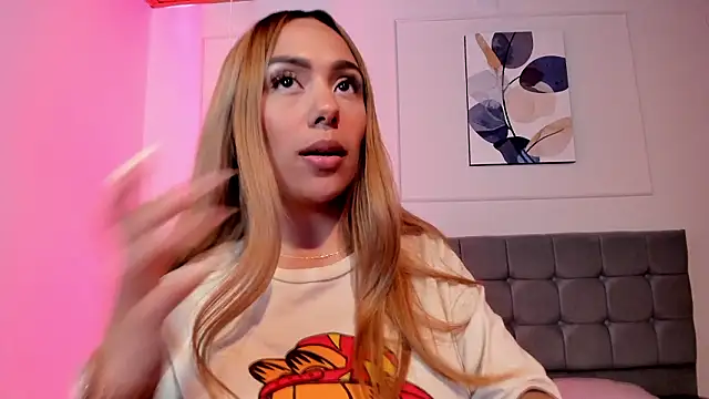 nikolevoshkie_ webcam