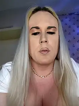 Connie_Pepper webcam