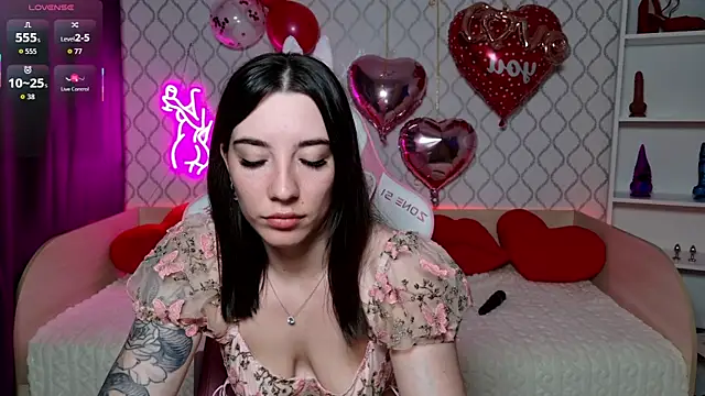 Curious_Lily webcam