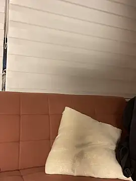 MiaScott_Pink webcam