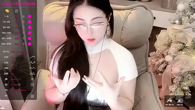 Monica-666888- webcam