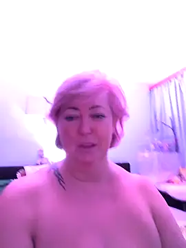 misssilken - MissSilken's free webcam - UK Sex Cams