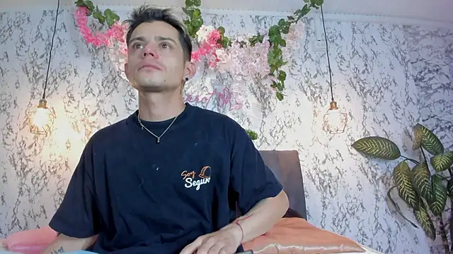 Bonny_and_carrot webcam