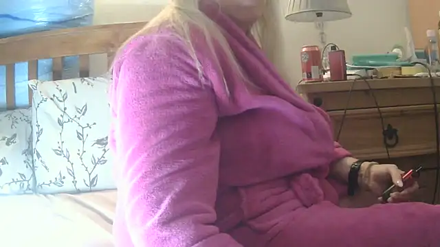 theblondecocklover webcam