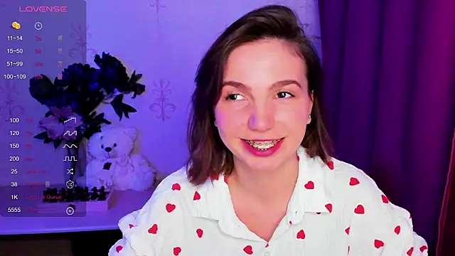 KindHazelHere_ webcam