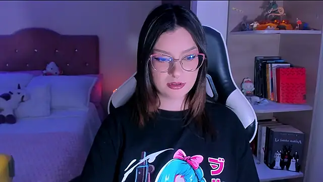 OphelianaRose33 webcam