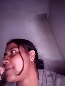 Giselabrunette25 webcam