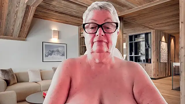 Mystery-Grandmother webcam