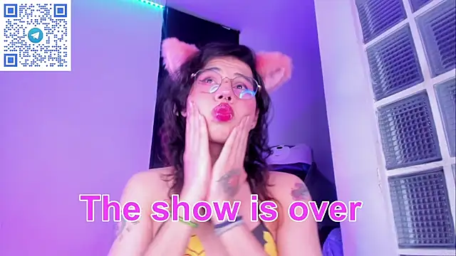 Sweet-SharoKitty webcam