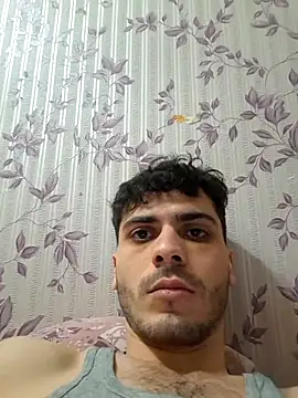 Handsomeboy3344 webcam