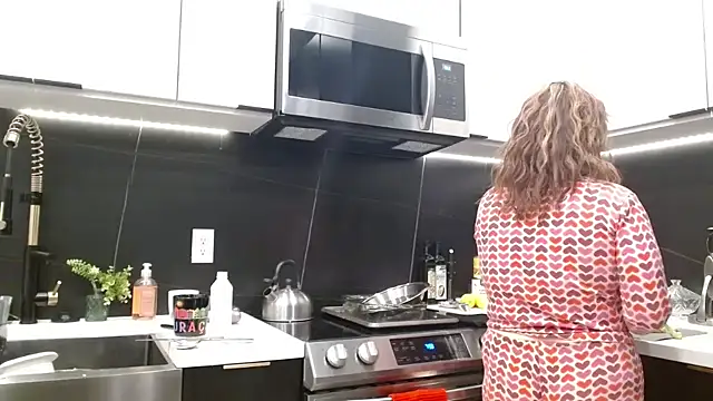 HazelSkyesChat webcam