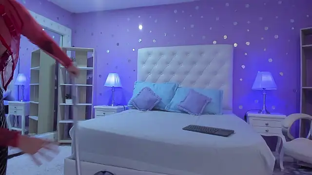 Goldentemptation_ webcam