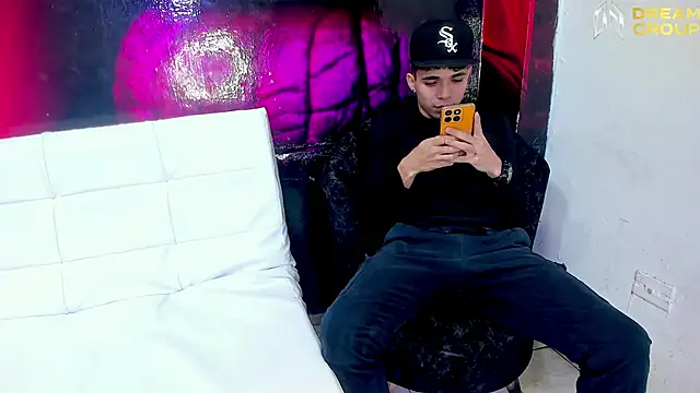 AmazingPartys webcam