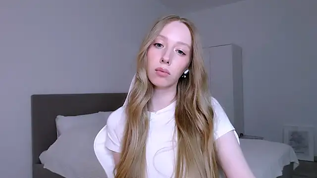 Luna_insniity webcam