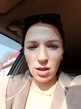 brilliant-queen1 - Brilliant-Queen1's free webcam - UK Sex Cams