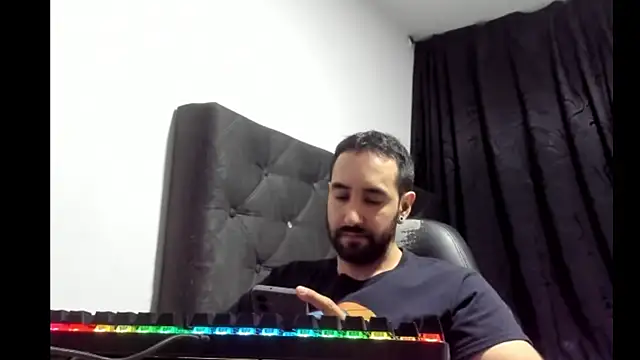 coolfriki - Coolfriki's free webcam - UK Sex Cams