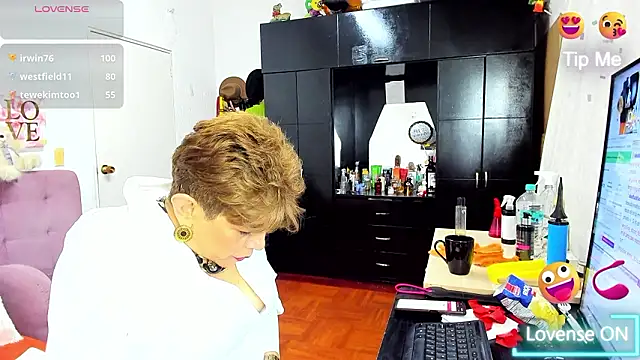 Angelina_Stone_65 webcam