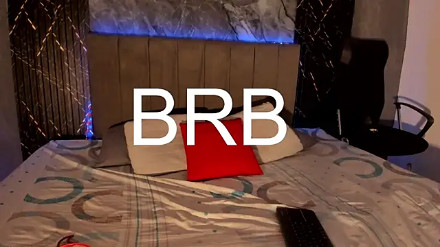 hot_summer_boy_ webcam