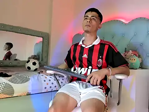 Apolo_Richards webcam