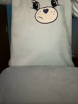 Webcam Model (Vixroy7)  is live.Free join now!