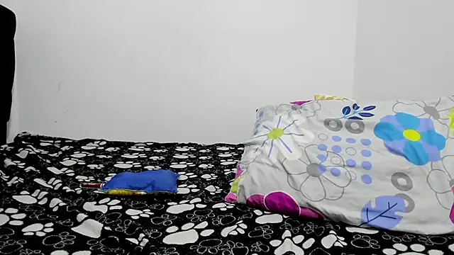 valentine_loves webcam