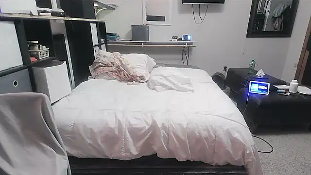 sissytrapdolly24 webcam