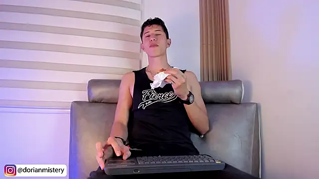 Dorianmistery2322_ webcam