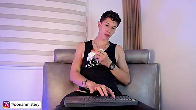 Dorianmistery2322_ webcam
